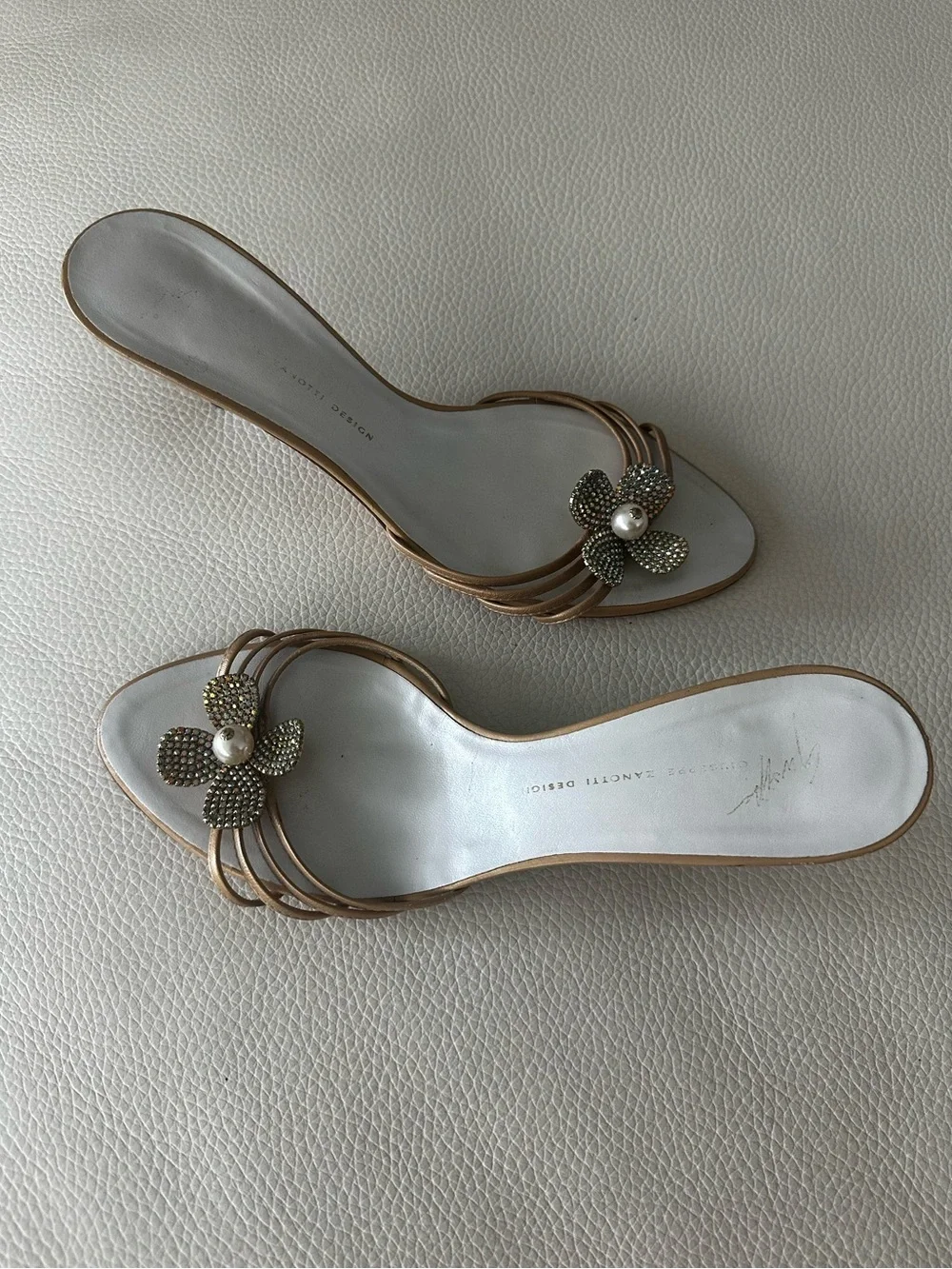 Giuseppe Zanotti Vicini Pearl Jeweled Flower Strappy leather kitten heels  371/2